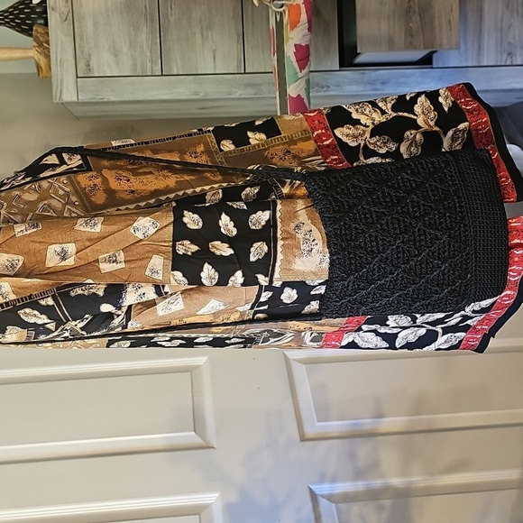 The Sac Blac Small Crochet Crossbody Bag - Picture 3 of 6